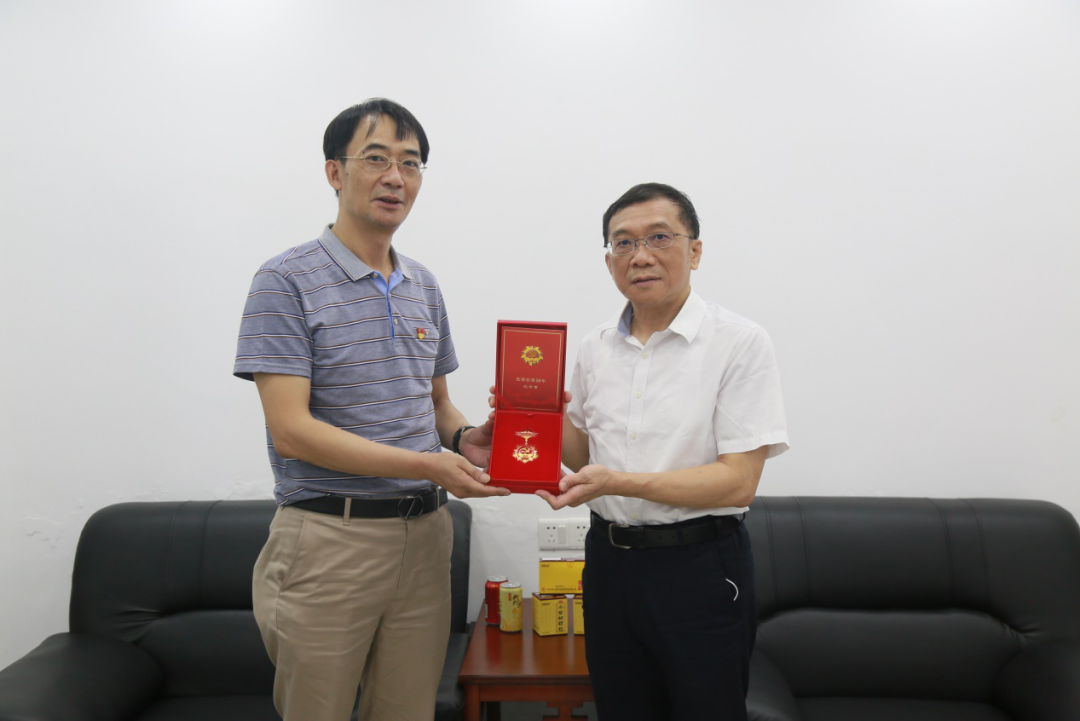 共忆党史话初心，矢志不渝跟党走 ——白云山K8凯发公司“七一”前夕慰问离休干部刘玉珍同道